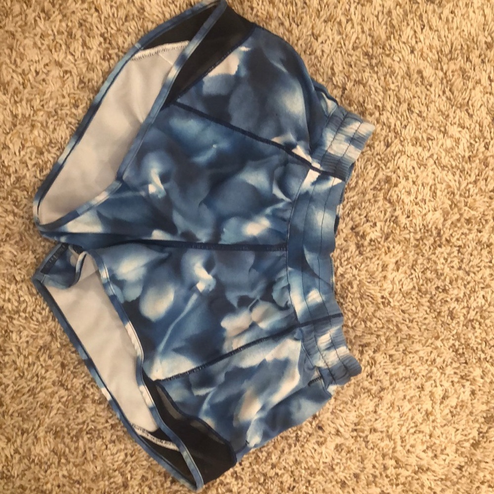 Blue and white lululemon Hotty Hot Short 2.5”